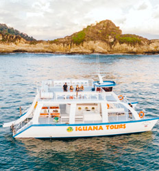 Manuel Antonio Catamaran Snorkel or Sunset Cruise