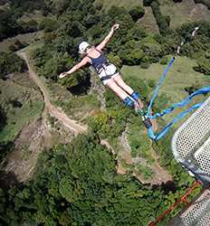Salto en Bungee Monteverde
