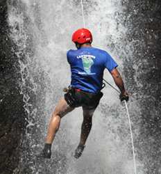 Excursión de Canyoning en Monteverde Costa Rica