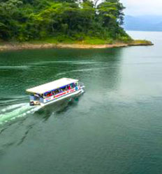 Vehículo-Barco-Vehículo – Cruzando el Lago desde Arenal a Monteverde