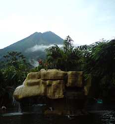 Excursión Combinada al Volcán Arenal & Aguas Termales