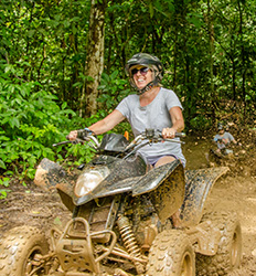 Excursión Todo Terreno o Buggy Exprés + Caminata a la Cascada + Paseo en Caballo en Jaco