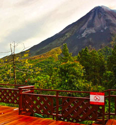 Excursión al Observatorio del Volcán Arenal