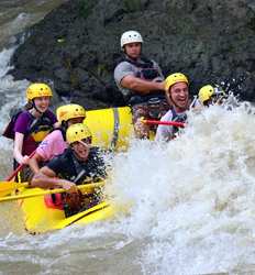 Excursión de Rafting en el Rio Pacuare por 2 Días