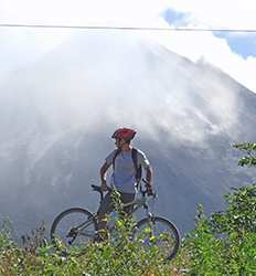 Excursión en Bicicleta por Arenal