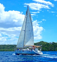 Paseo en Barco Kuna Vela & Excursión de Snorkel