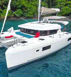 Renta Privada de Catamarán 42' Lagoon en Papagayo