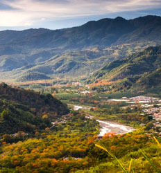 Volcán Irazú + Aguas Termales en Hacienda Orosi