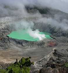 Volcán Poás, Plantación de Café Doka & Jardines de La Cascada La Paz